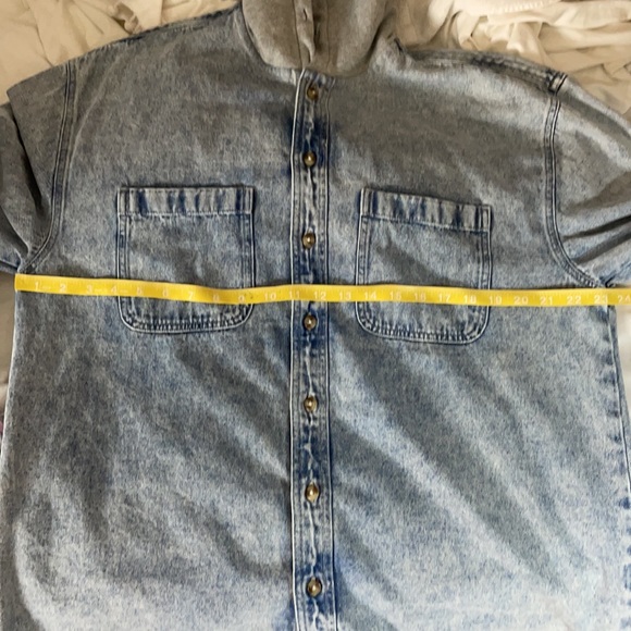 Urban Outfitter Acid Wash Light Denim Jean Button Front Hooded Large Jacket - Picture 9 of 17